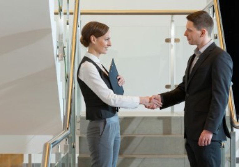 Un contrat à durée déterminée par salarié remplacé !