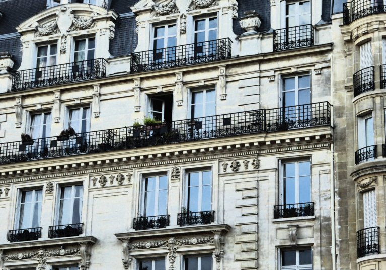 Is a “société civile immobilière” necessary or not ?