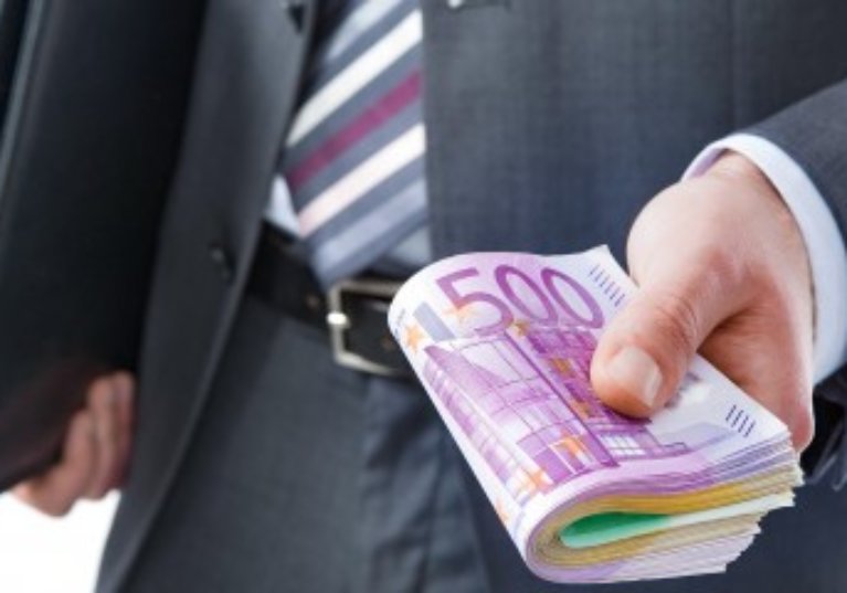 Mécénat d’entreprise : déclaration des dons excédant 10 000 €