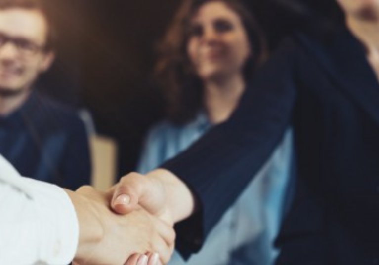 Services aux entreprises : quelles conséquences sur la fiscalité des associations ?