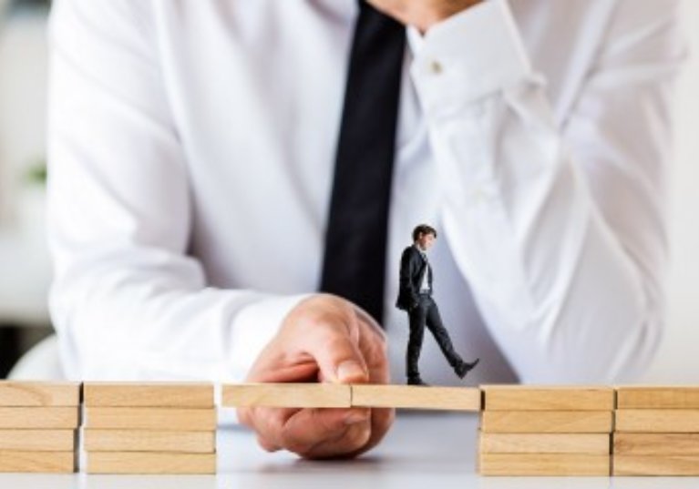 Crise systémique : une assurance pour couvrir les pertes d’exploitation des entreprises ?