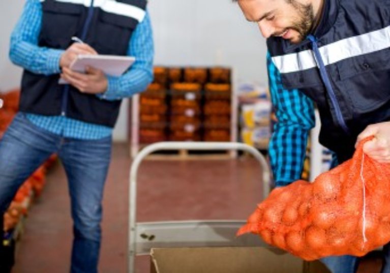 Dons aux associations et régularisation de TVA