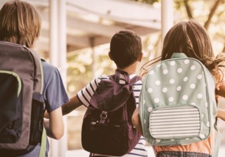 Rentrée scolaire : des bons d’achat pour vos salariés ?