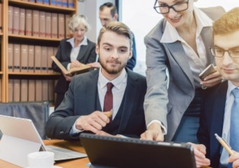 Qui peut être associé d’une société d’exercice libéral ?