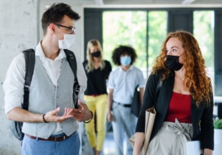 Le port obligatoire du masque au travail en cinq questions