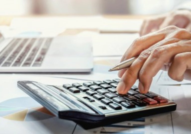 Pour régler une dette de cotisations sociales…