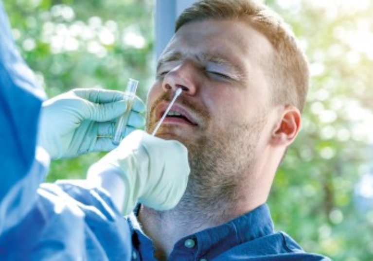 Tests antigéniques en entreprise, mode d’emploi