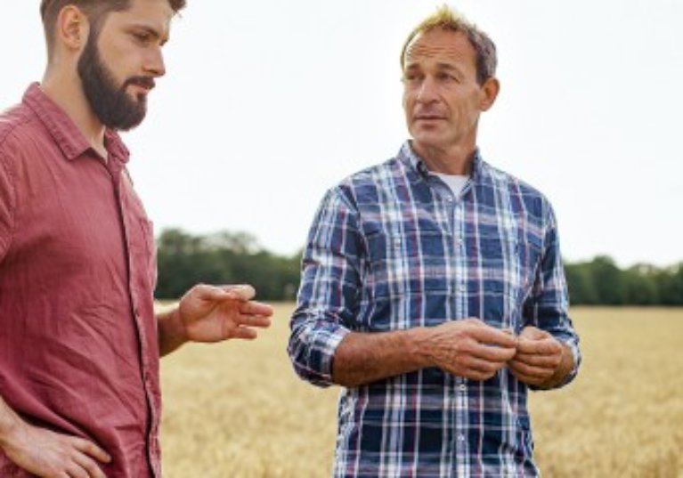 Mise à disposition d’un terrain agricole à une société par un associé propriétaire