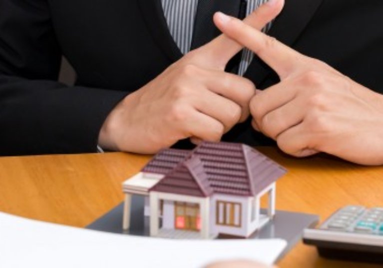 Vers un encadrement plus strict des conditions d’octroi de crédits immobiliers ?