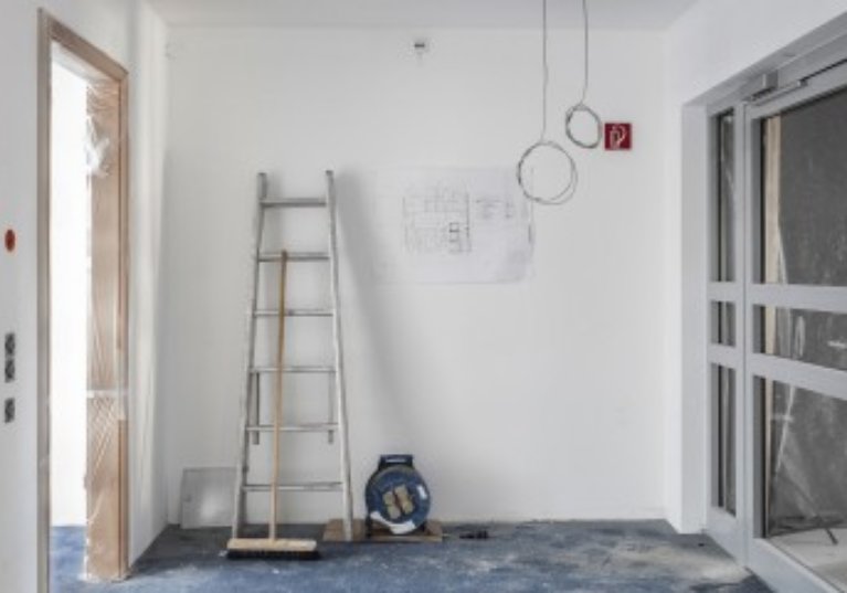 Vice de construction apparu en cours de bail : le bailleur doit en être informé !