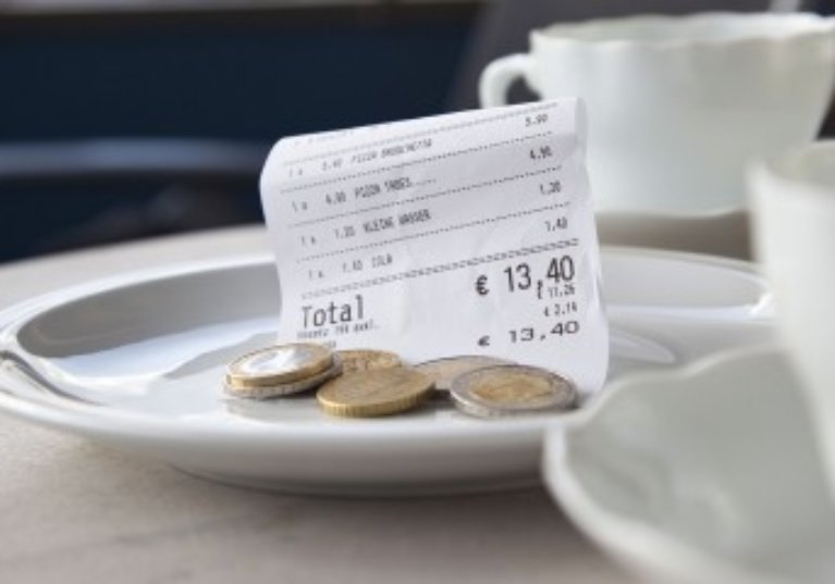 Des pourboires exonérés de cotisations sociales et d’impôt