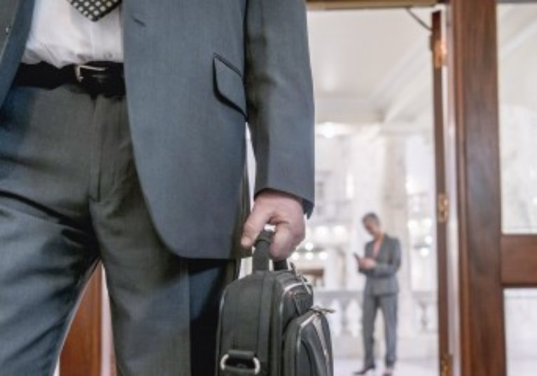 Cessation d’activité et cession de parts de SCP : quelle imposition pour la plus-value ?