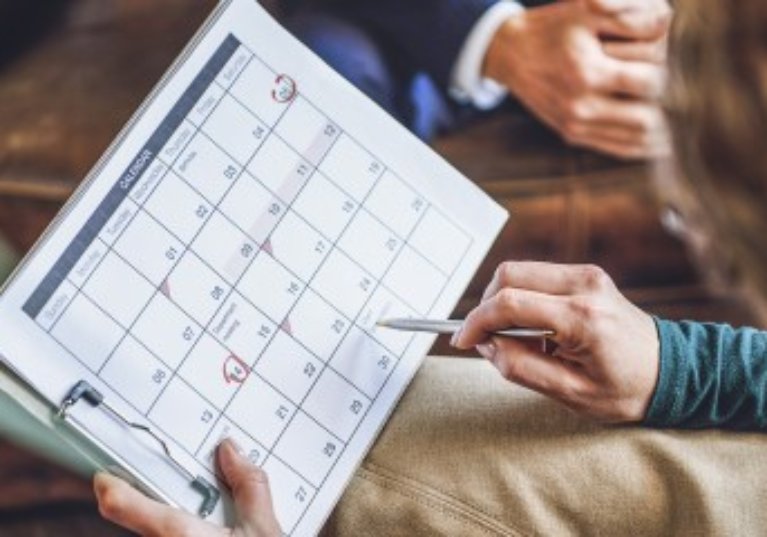 Quant à la preuve du renouvellement de la période d’essai…