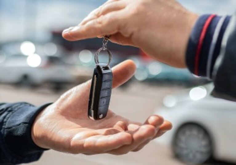 Quid de la TVA en cas de mise à disposition d’un véhicule par l’entreprise ?