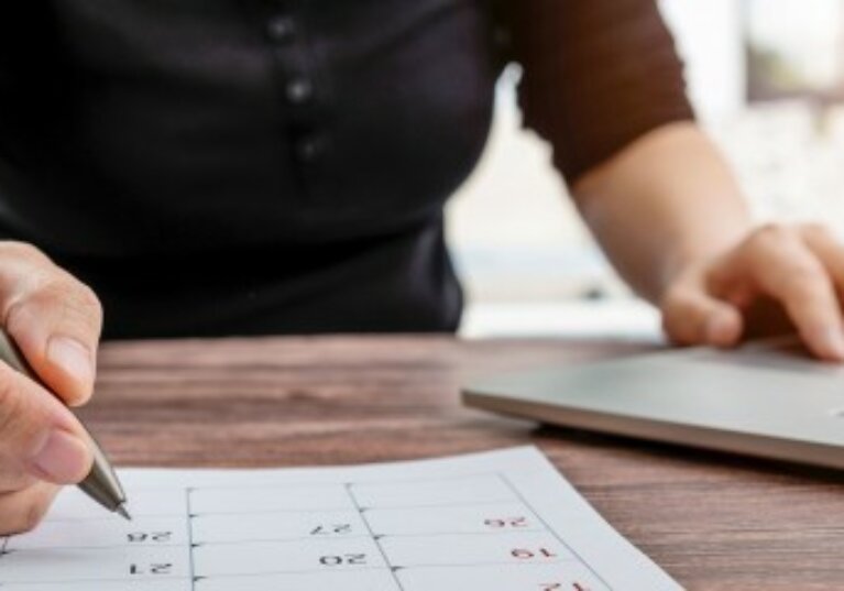 L’obligation de déclaration en ligne des cessions de droits sociaux reportée !