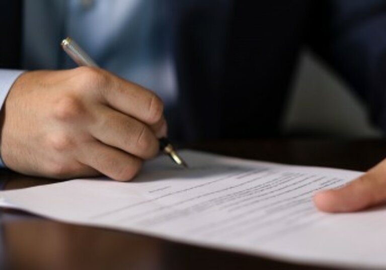 Vente d’un local commercial : le locataire bénéficie-t-il toujours d’un droit de préemption ?