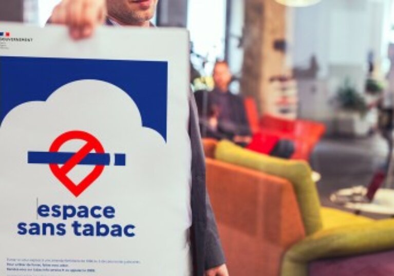 Interdiction de fumer sur le lieu de travail : vos affiches sont-elles à jour ?