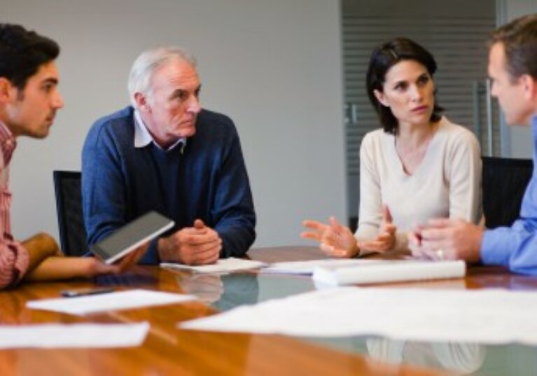 Pouvoir de licencier dans une association