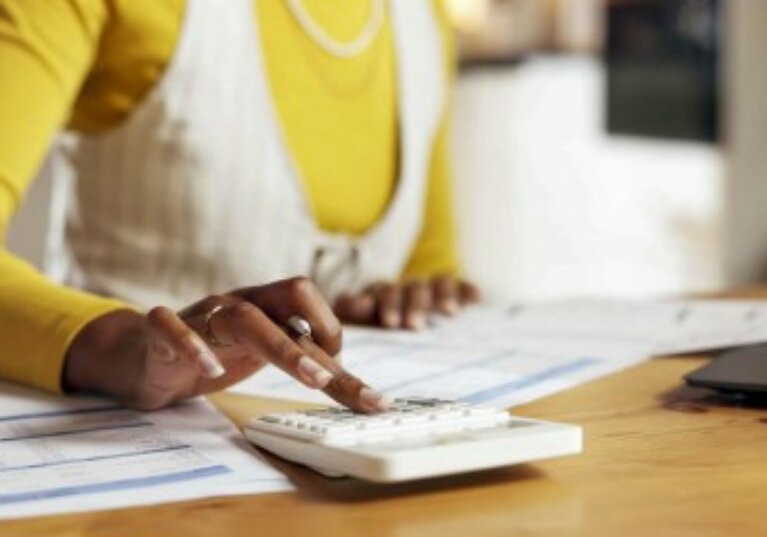 Pas de gestion désintéressée en cas de rémunération du dirigeant de fait d’une association