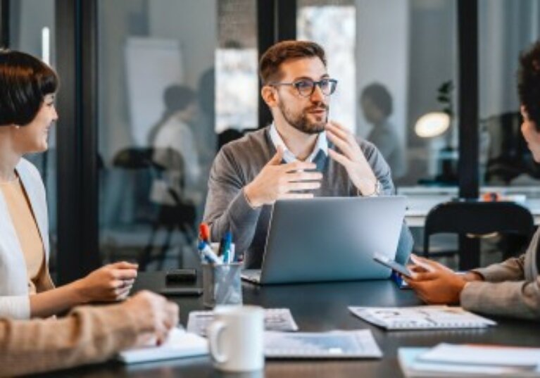 Quelle imposition pour les associés de sociétés exerçant une profession libérale ?