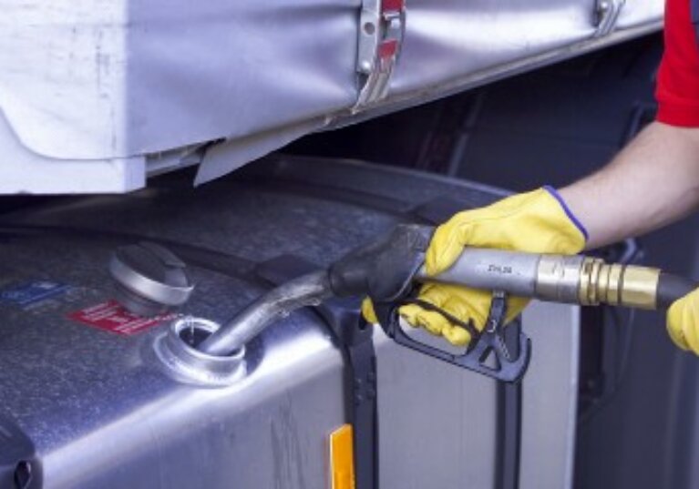 Flambée des prix des carburants : les mesures annoncées pour les entreprises