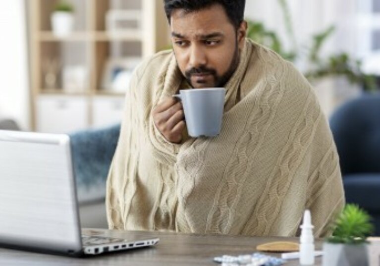 Et si votre salarié travaille durant un arrêt maladie ?